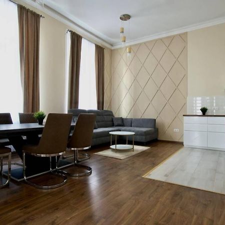 Premium Apartment By Hi5-Vaci Str. 3 Bedroom Будапешт Экстерьер фото