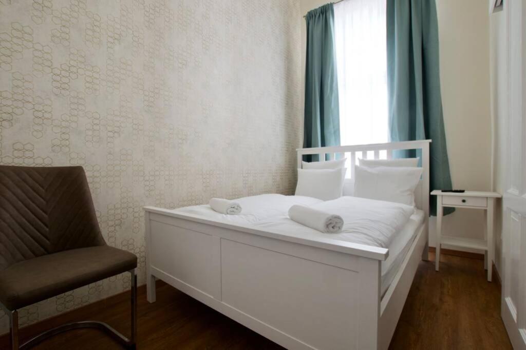 Premium Apartment By Hi5-Vaci Str. 3 Bedroom Будапешт Экстерьер фото